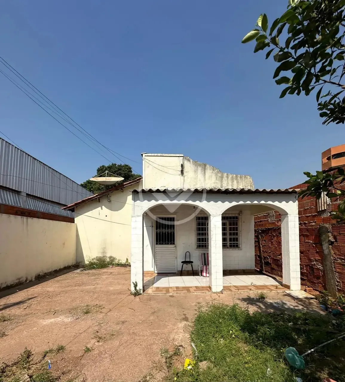 Casa no Cristo rei, com kit net nos fundos codigo: 82784