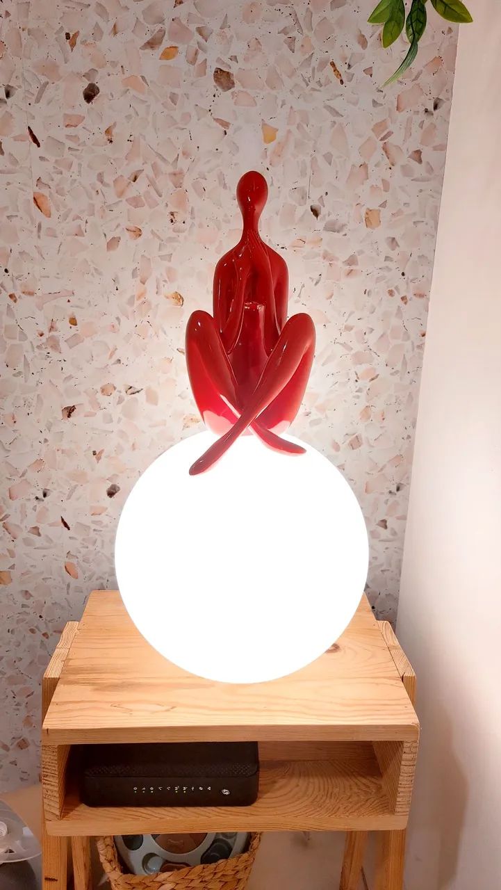 Abajur moderno / Luminária de Mesa - Foto 4