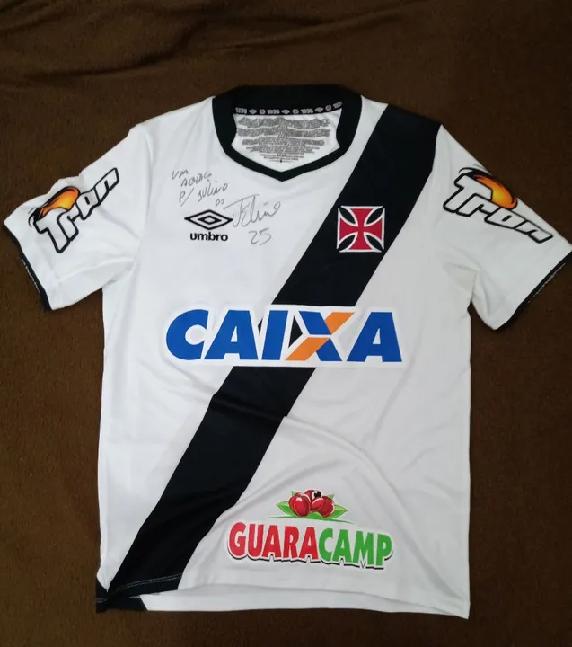 Camisa do Vasco autografada pelo Kleber gladiador