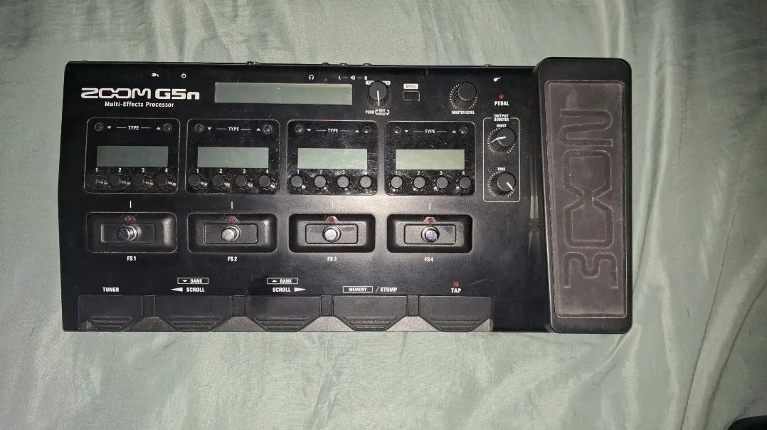 1300 a vista leva Zoom G5n aceito oferta