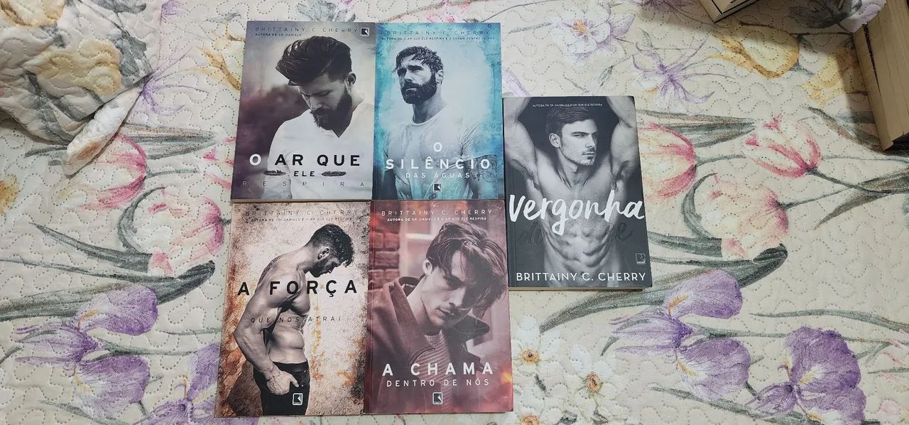 Coleção Elementos + Livro Vergonha de Britany C Cherry 