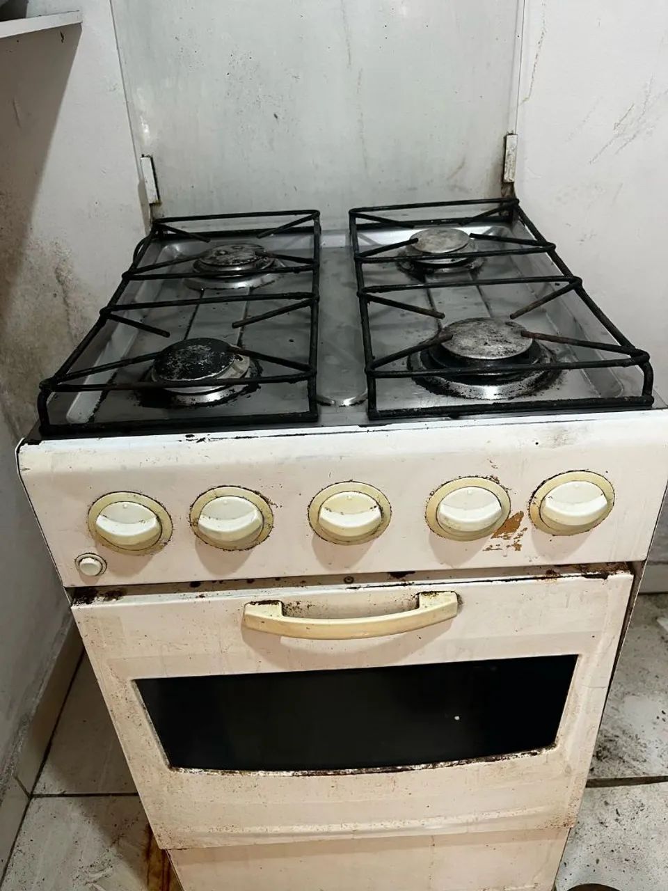 Doa-se Fogão 4 Bocas com Forno - Usado