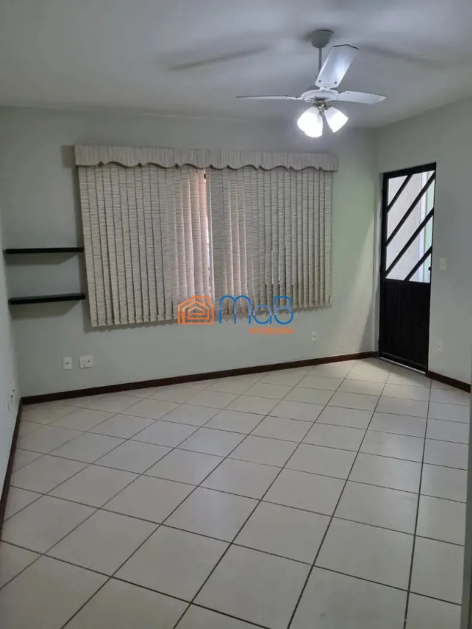 CASA COM 2 SUITES GRANJA DOS CAVALEIROS
