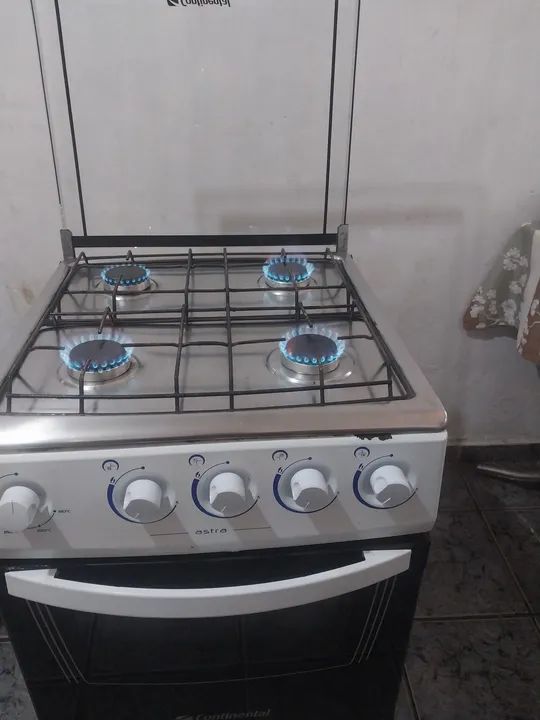 Fogão Continental 4 Bocas Com Vidro - Foto 3