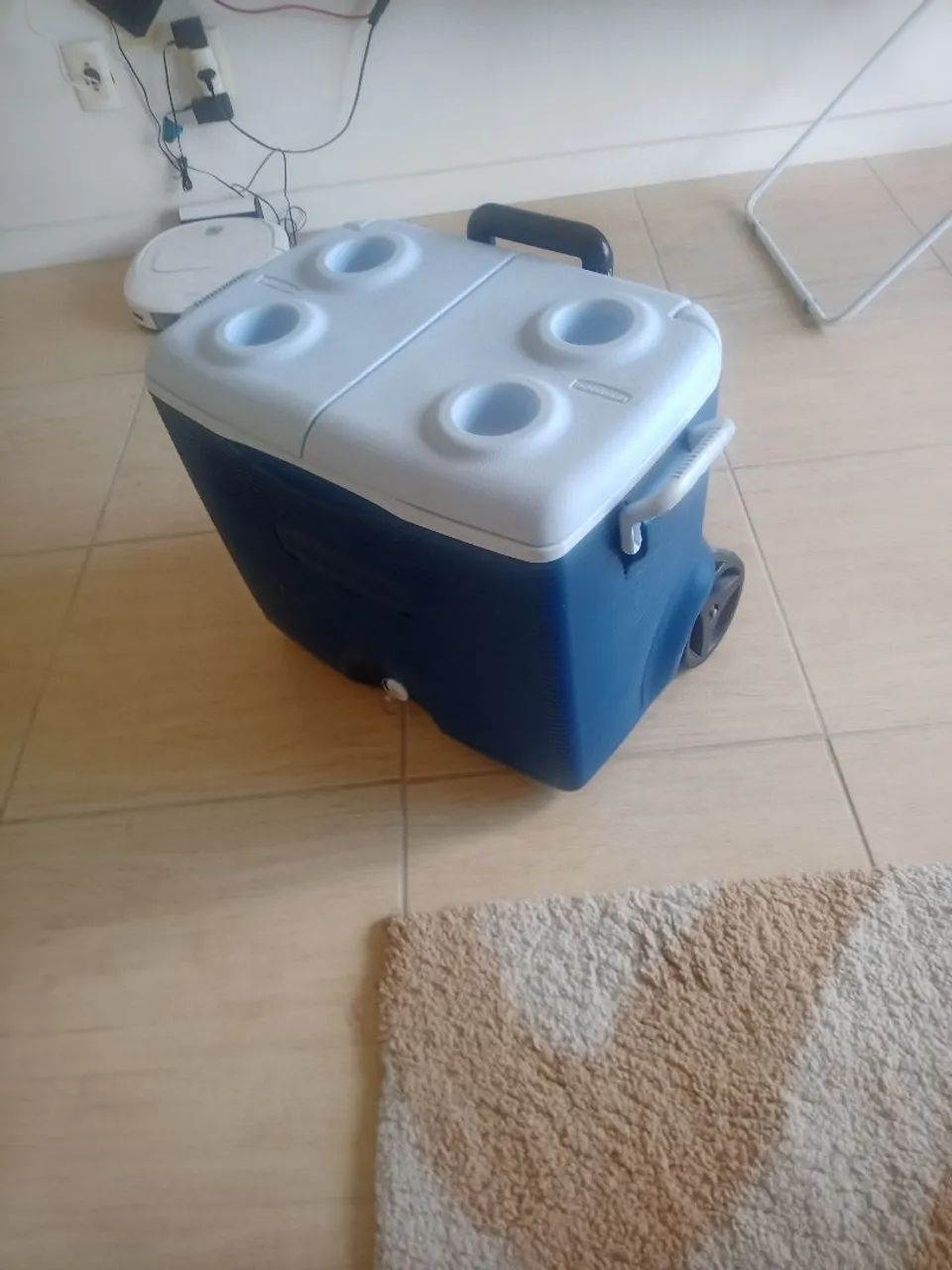 Cooler Portátil com Rodas