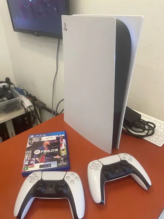 Ps5 usado de 1 ano e 3 meses nunca deu problema  +  2 controles  +  base de carregamento