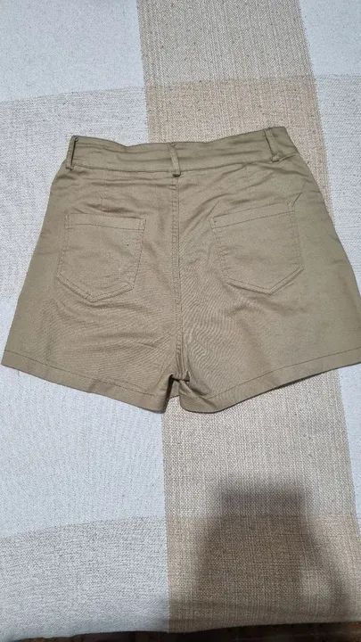 Short Saia bege com cinto - Foto 3