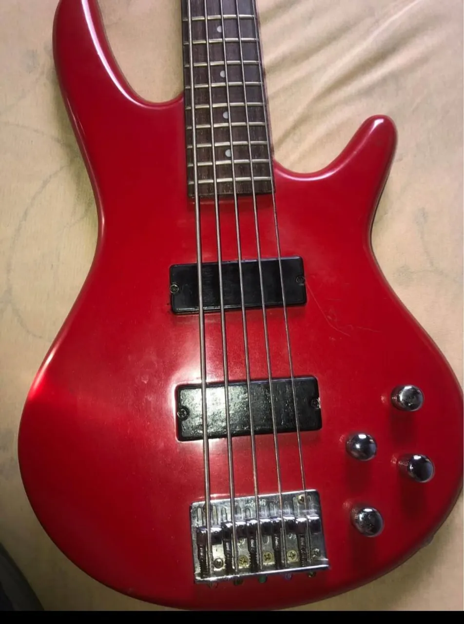 Baixo ibanez Gio top troco por guitarra