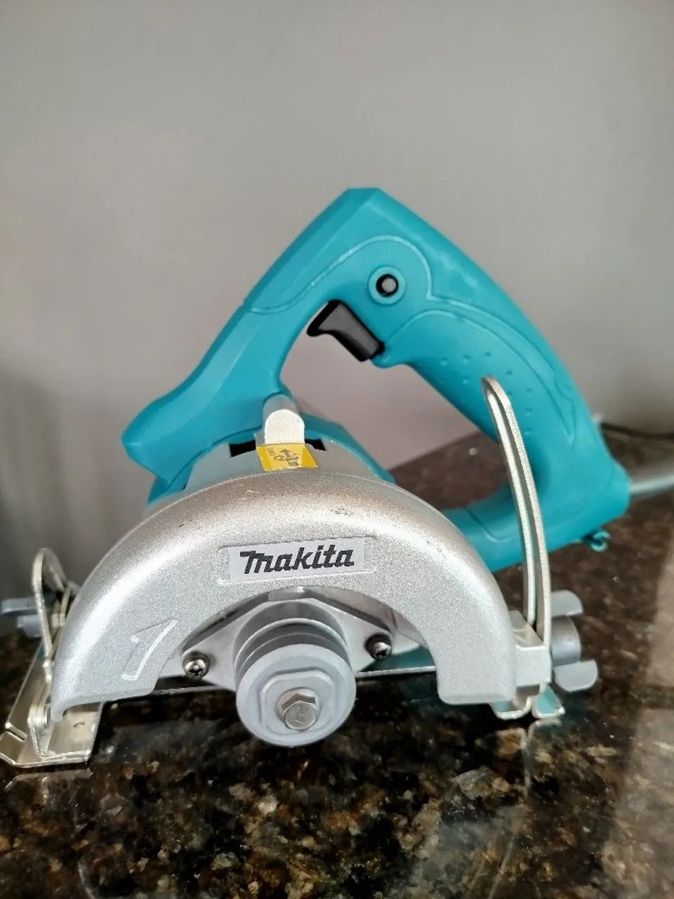 Serra mármore Makita corta 45 graus kit refrigeração NOVA. - Foto 3