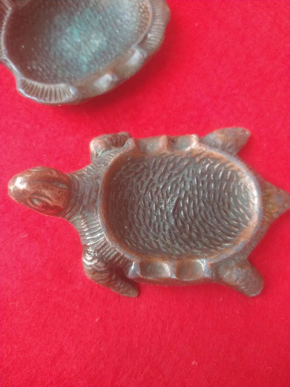 Tartaruga cinzeiro de metal década 80 - Foto 4