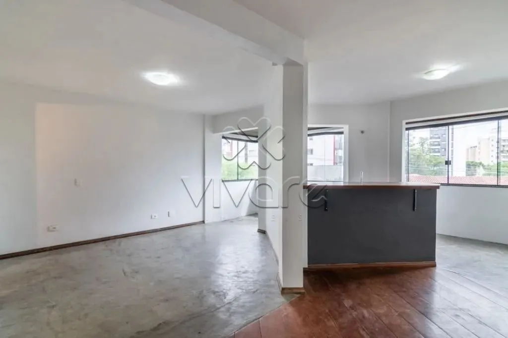 Studio com garagem - Bairro Bigorrilho - para alugar