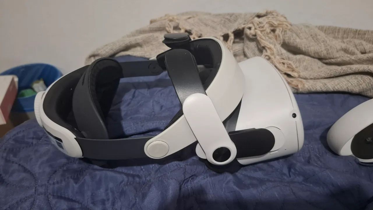 Meta Quest 2 + HeadStrap - Peças e Acessórios de Vídeo Game