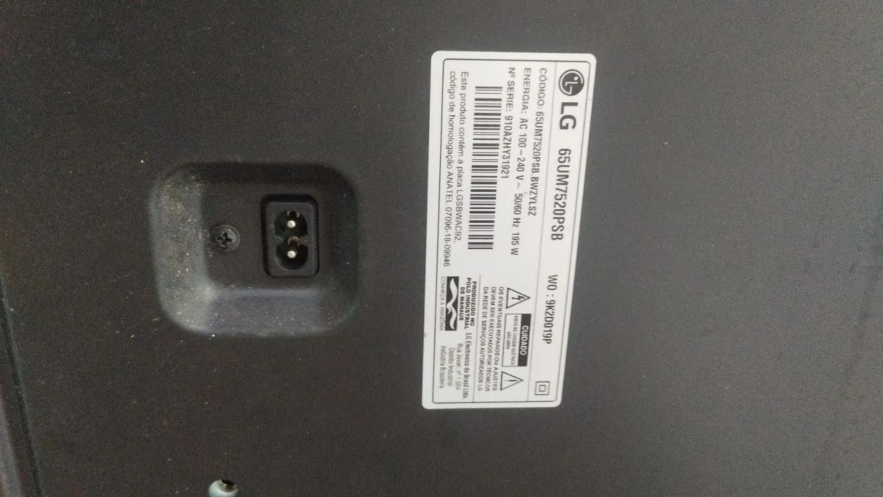 TV LG 65 polegadas tela trincada .. 