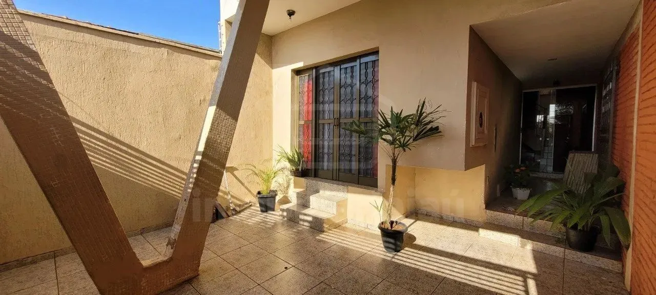 Casa à venda na Vila Brasil com 4 quartos