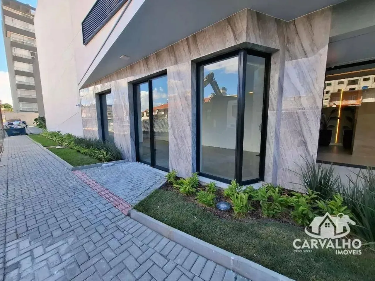 Sala para alugar, 52 m² por R$ 2.625/mês Incluso Iptu, taxa de lixo e garantia locatíca- C