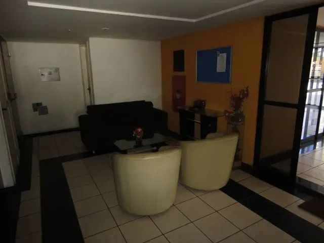 Ótima localização, 03 quartos (Sendo 02 suítes com armários e 01 dormitório), varanda na s - Foto 3
