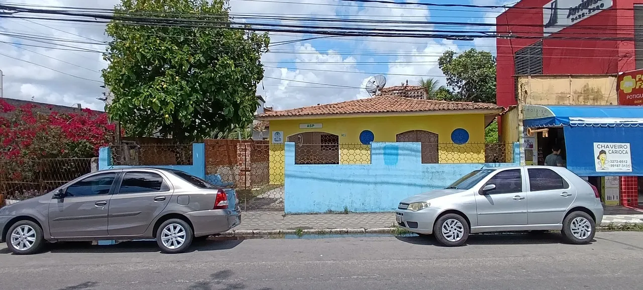 Vendo casa na principal Parnamirim ,comercial