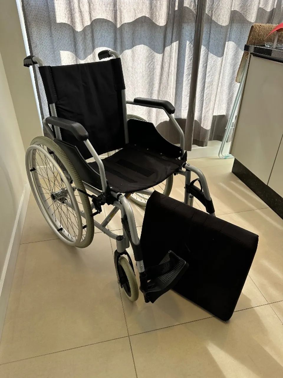 Cadeira de rodas - Foto 2