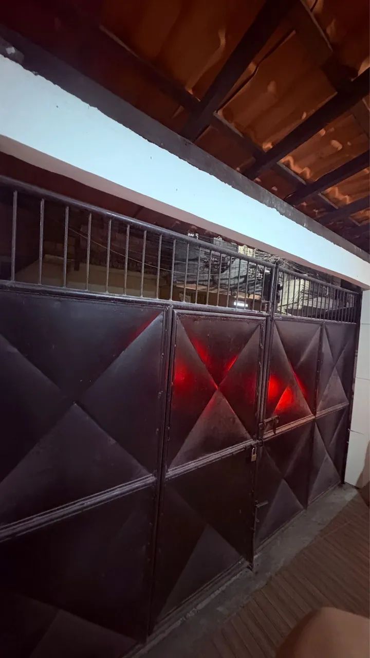 VENDO PORTÃO DE GARAGEM ÓTIMO ESTADO.. - Foto 3