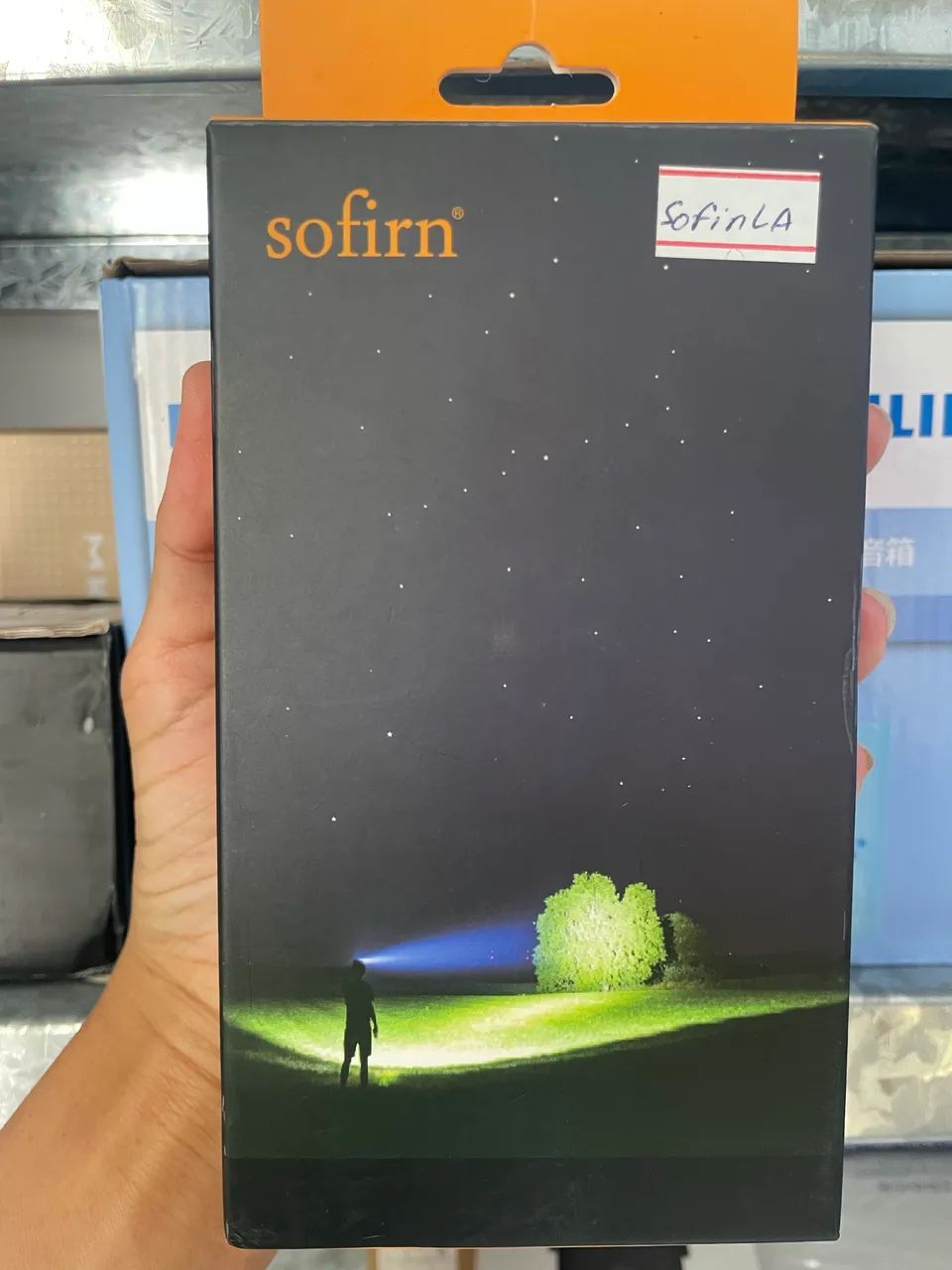 Lanterna Sofirn Sc18 1800 Lúmens Tática 217 Metros Lanterna Preto - Foto 2