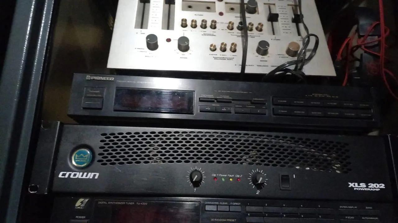 Amplificador Crown Com-Tech 210  - Foto 5