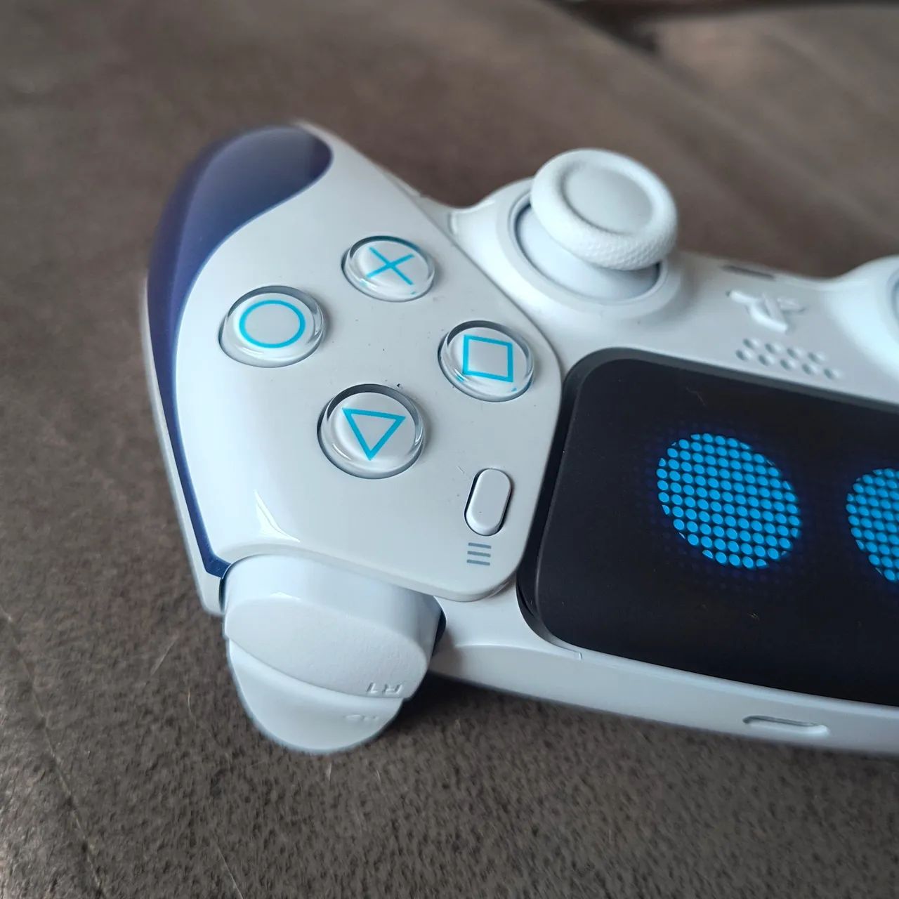 Dualsense Astrobot nunca usado, com caixa 