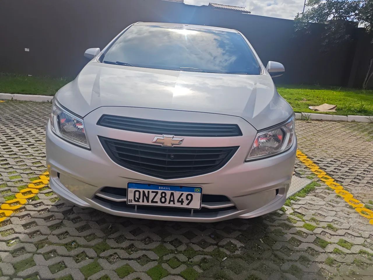 Chevrolet Onix JOY Hatch 1.0 8V Flex Mec. 4P 2018 - Foto 2
