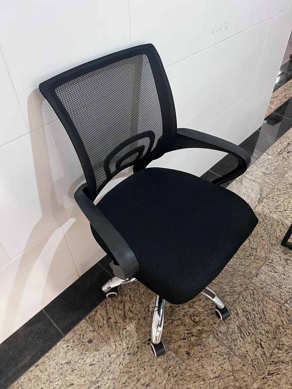 Conjunto de Mesa e Cadeira escritório  - Foto 2