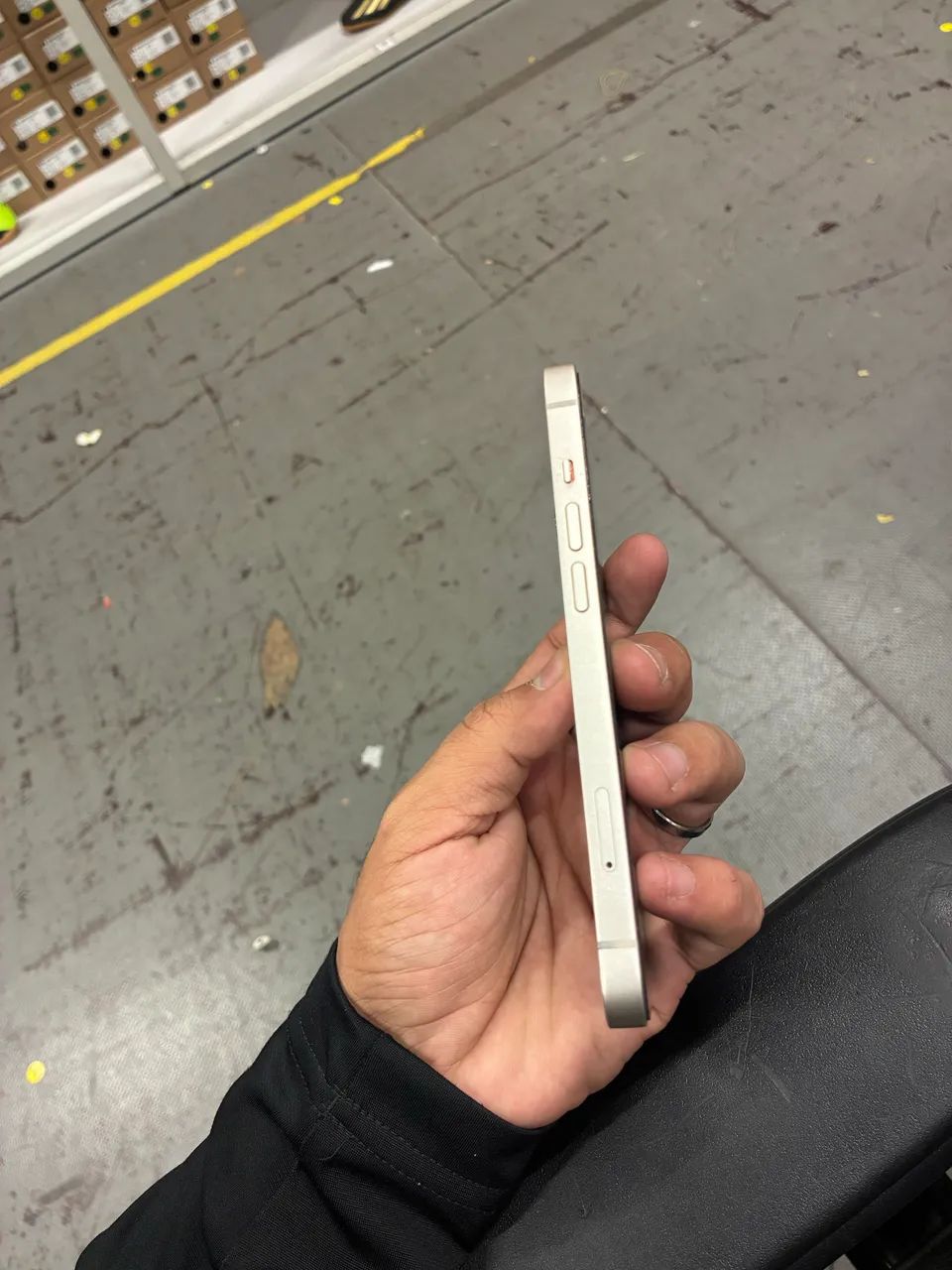 IPHONE 13 128 semi novo  - Foto 4