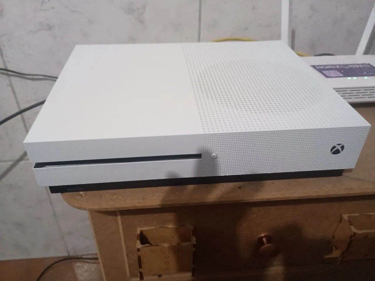 Xbox one s de 500gb com 1 controle do Xbox séries s 