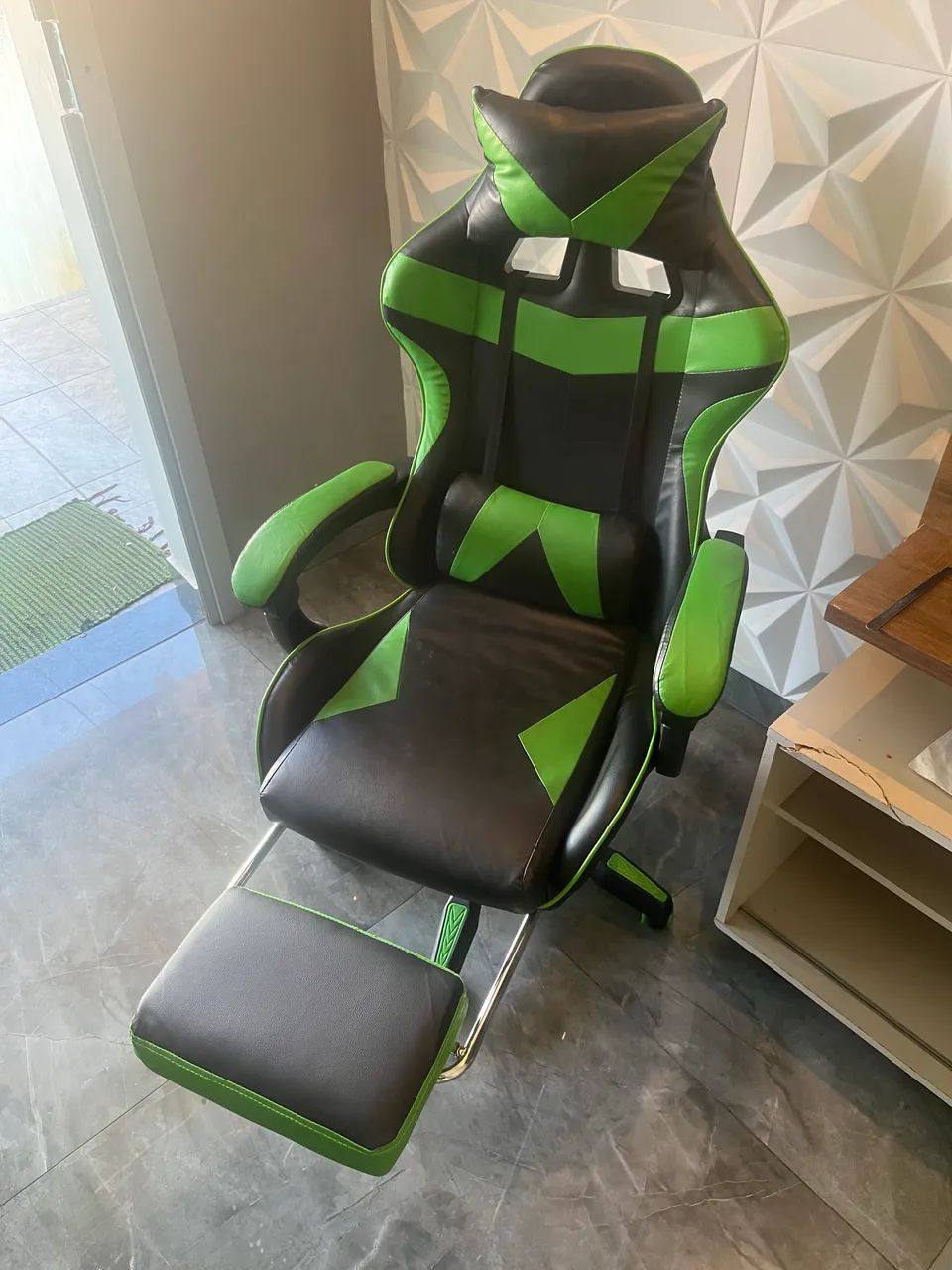 Cadeira gamer *Extremamente nova* - Foto 4