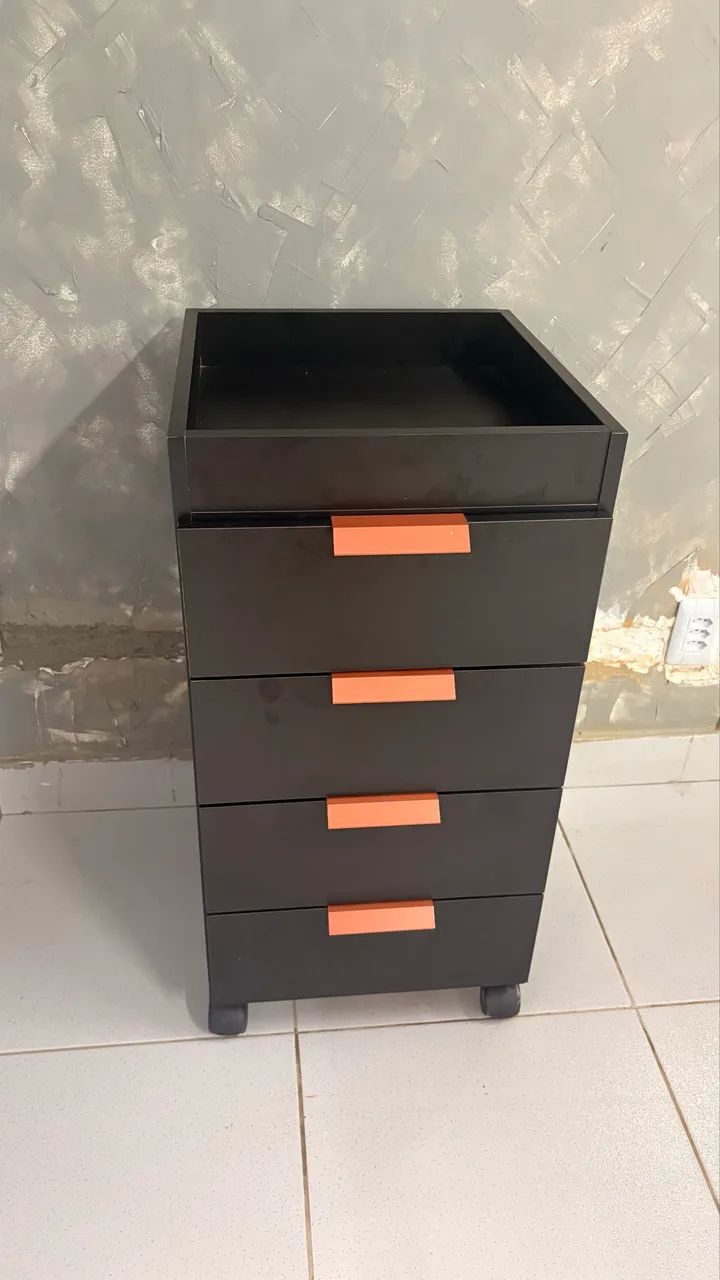 Carrinho auxiliar preto detalhes rosê Gold com gavetas salão de beleza  - Foto 2