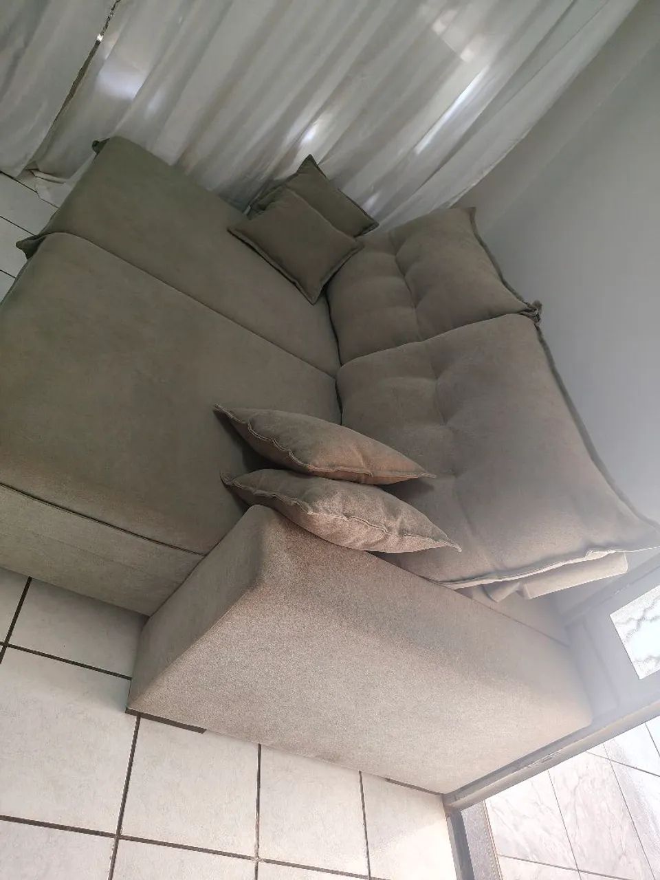 Vendo sofá comprado na Botive - Foto 3