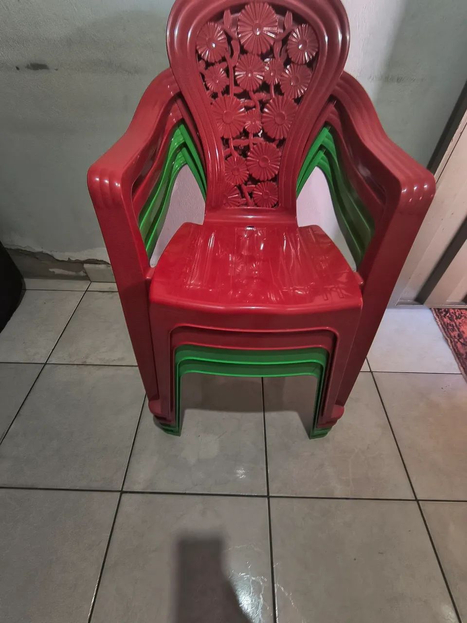 Cadeiras de plásticos - Foto 4