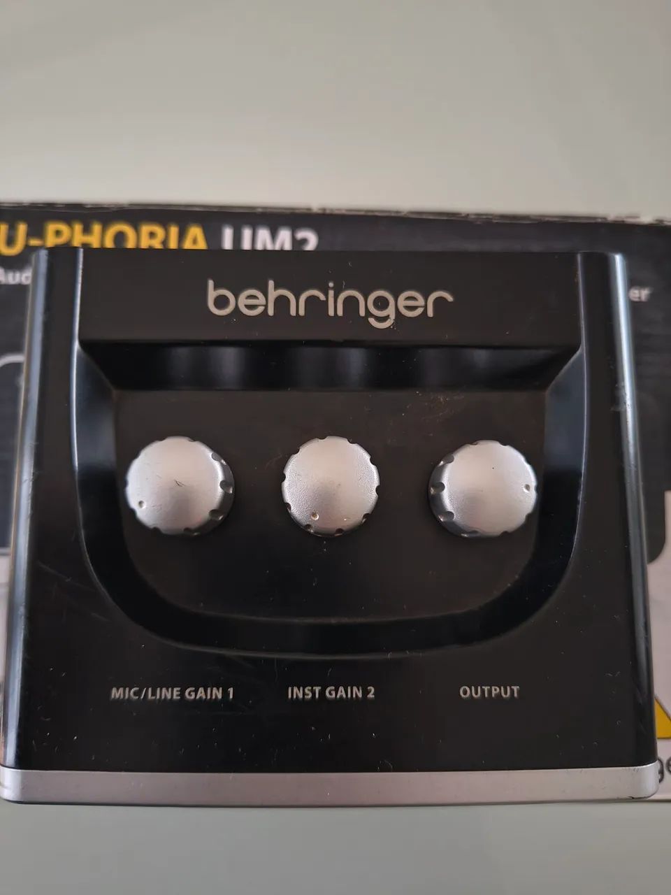 Interface de áudio Behringer U-phoria UM2 - Foto 3