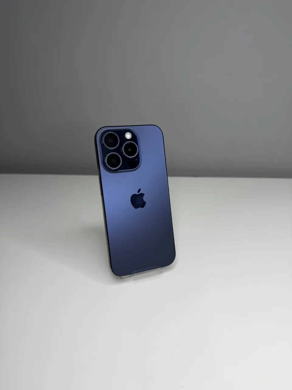 iPhone 15 128GB Azul - COM CAIXA - Celulares e Smartphones