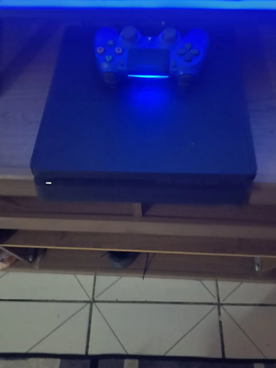 PlayStation 4 slim pro 