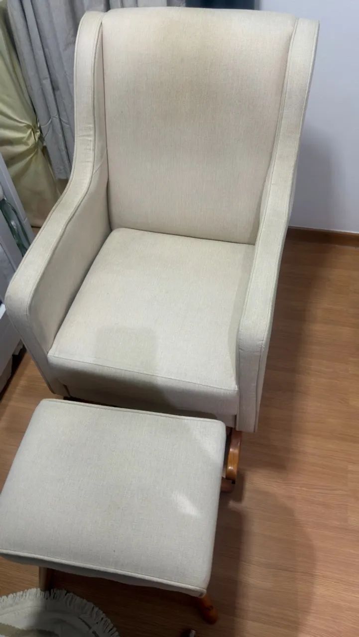 Vendo Poltrona amamentação com apoio de pé - Foto 5