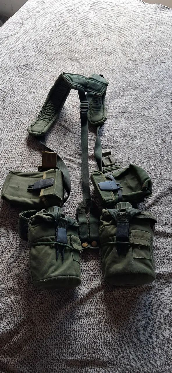 Cinto suspensório militar