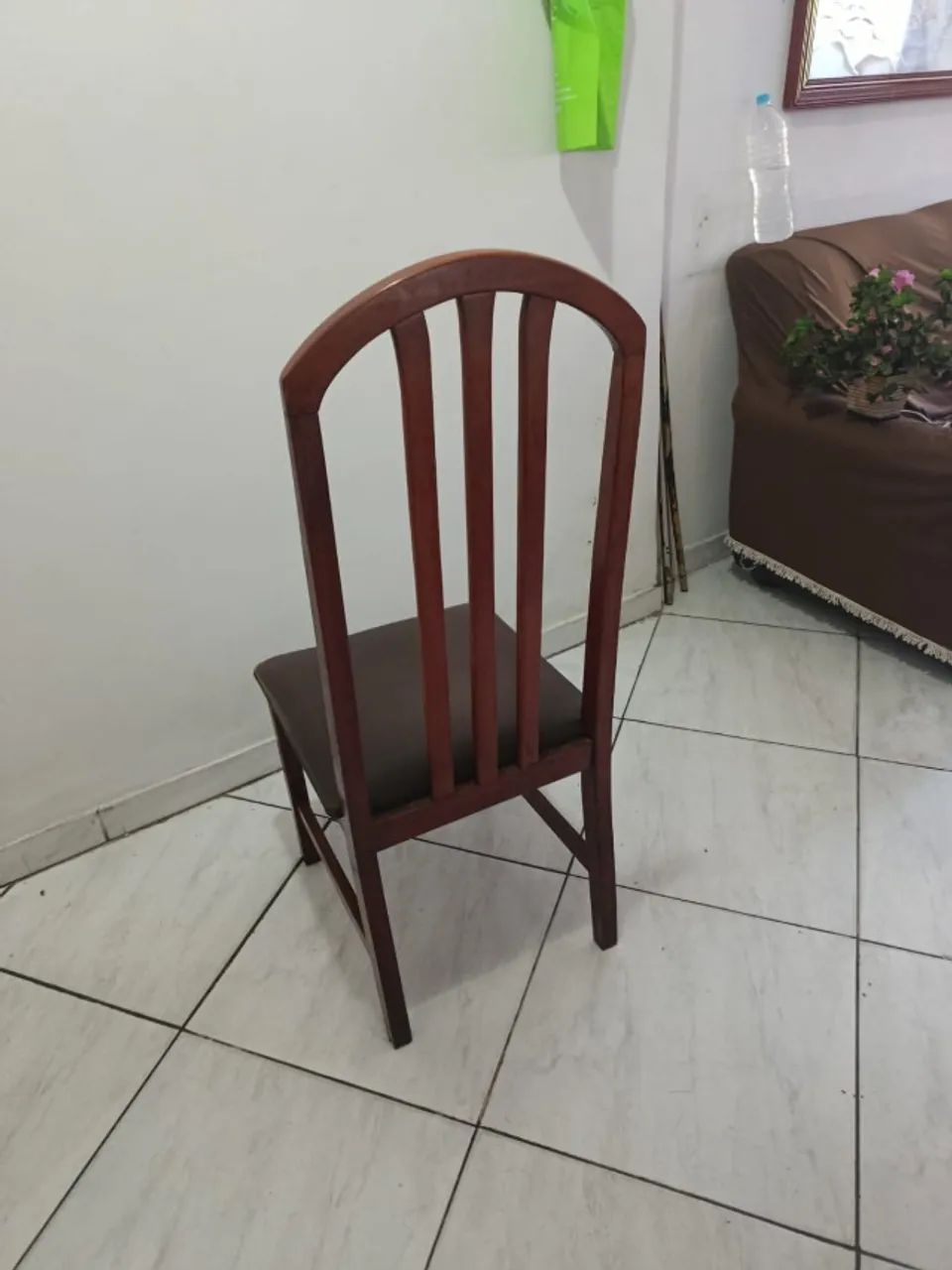 mesa de jantar com 4 cadeiras redonda de madeira maciça - Foto 3