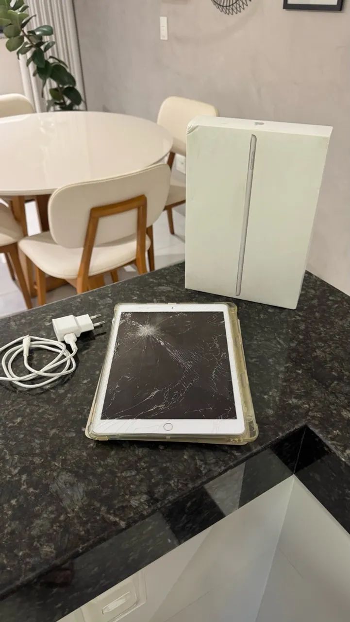 iPad 7 32gb (tela quebrada) - Foto 2