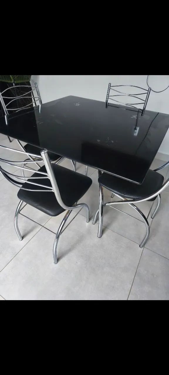 Mesa com 4 cadeiras  - Foto 2