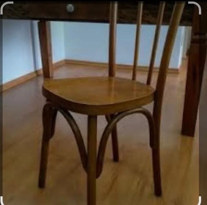 Jogo de mesa com 4 cadeiras em madeira THONART - Foto 3