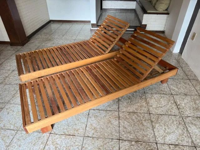 Vendo conjunto com 2 Espreguiçadeiras de Madeira Maciça + 2 Colchões - Foto 5