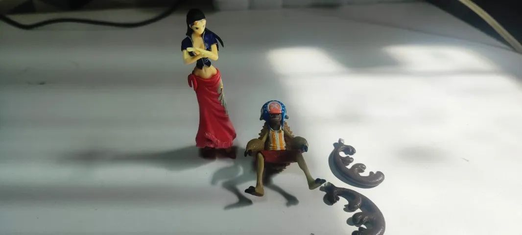 Miniaturas Nico Robin e Chopper One Piece Coleção Salvat - Base Quebrada - Foto 2