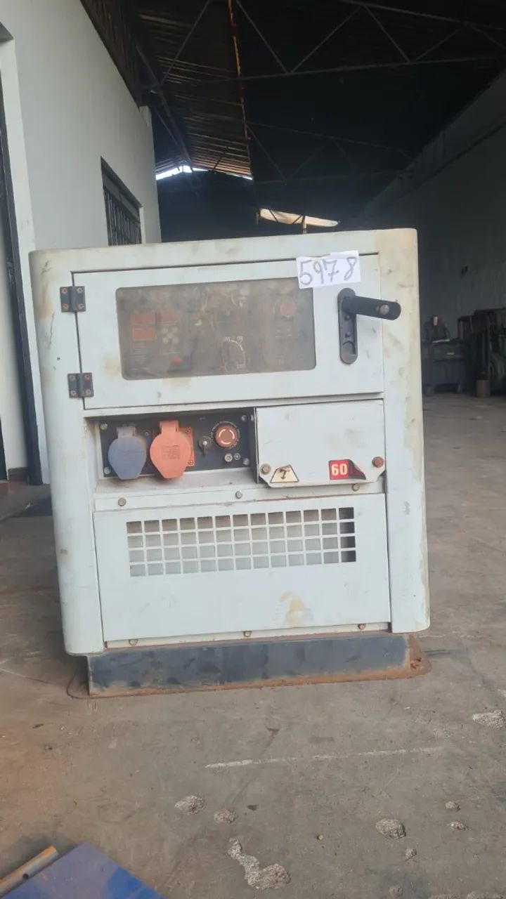 GERADOR DE SOLDA TOYAMA - Foto 3