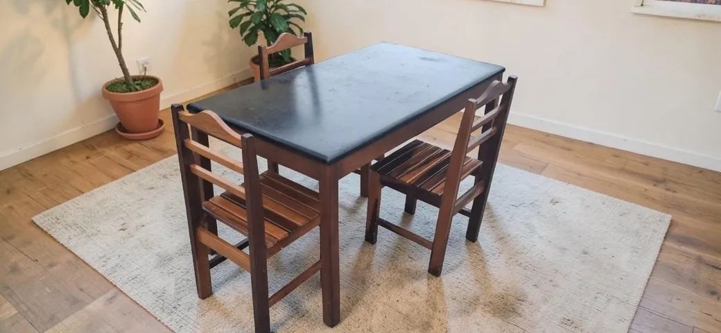 Mesa de jantar sem cadeiras. - Foto 2