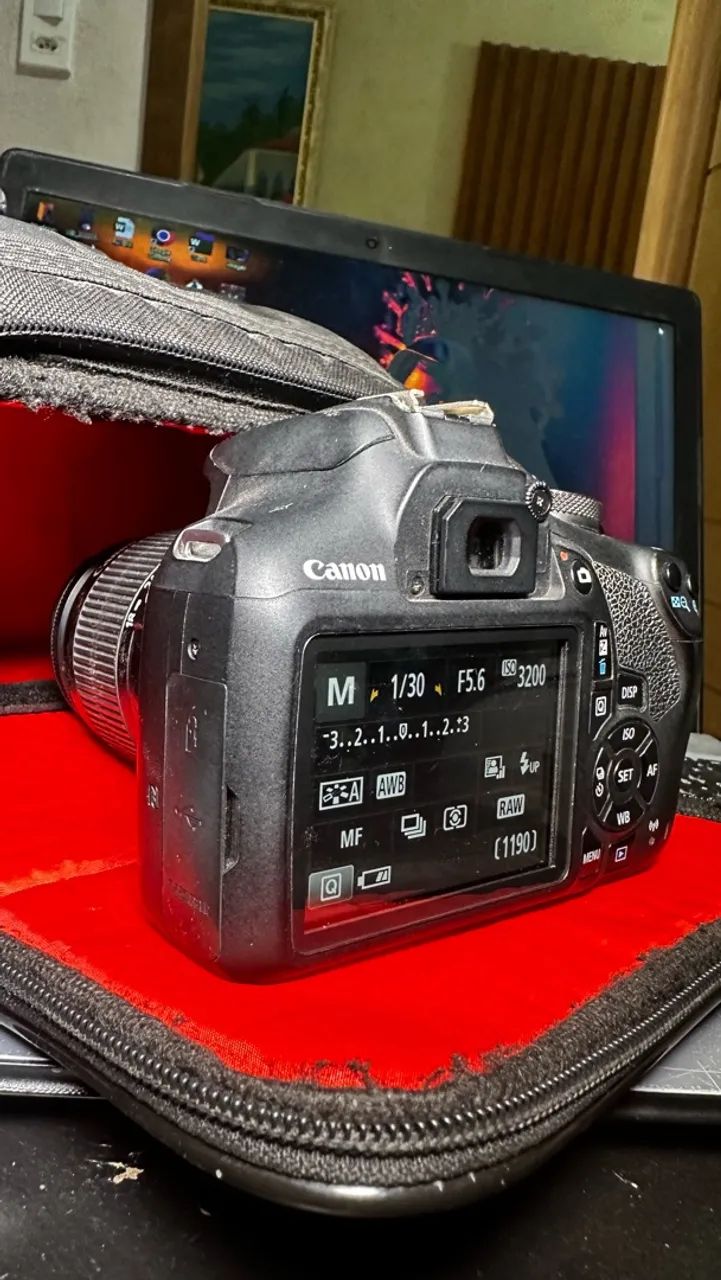 CÂMERA CANON EOS T7 