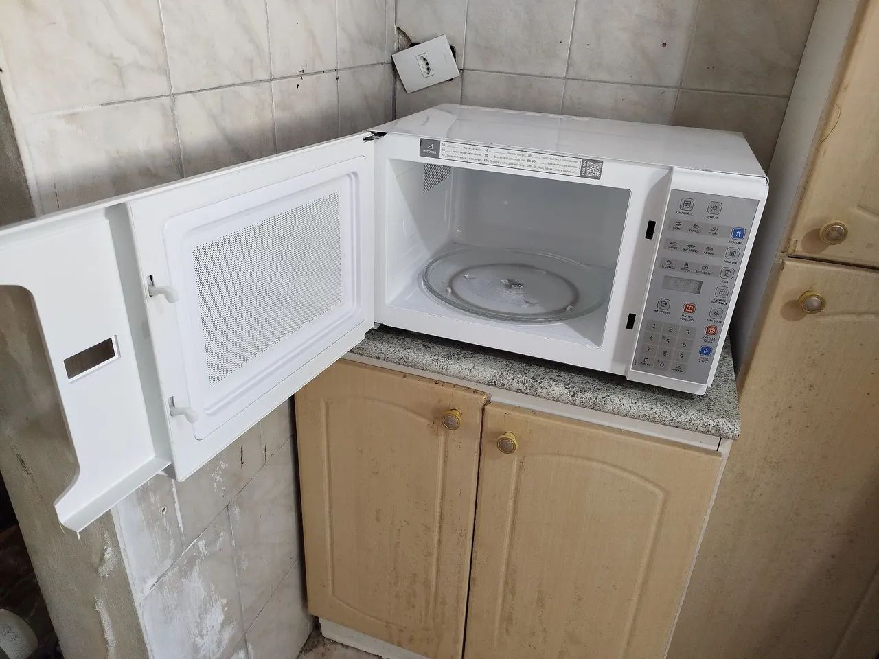 Microondas Electrolux 31L 127v, todo original, funcionando perfeitamente, bem conservado. - Foto 4