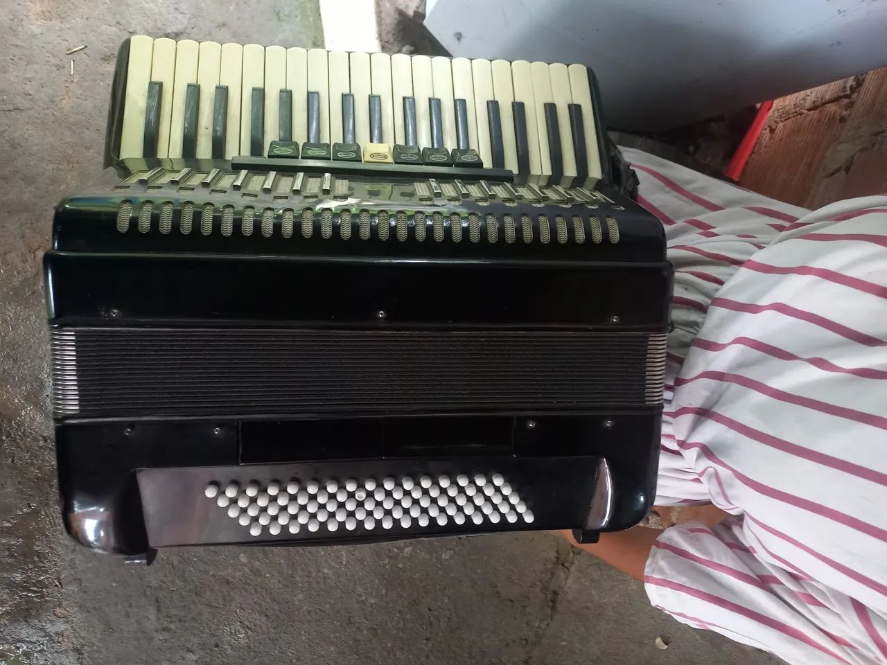 Vendo acordeon em ótimo estado 